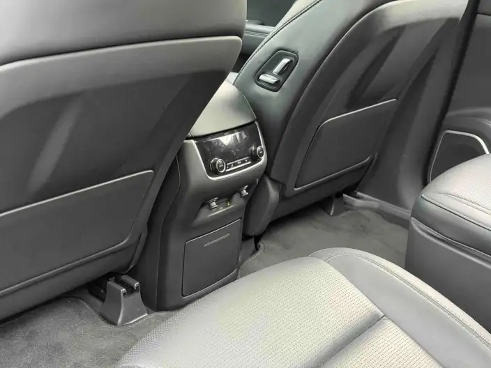 Li Auto ONE 2021 Model Extended Range 6 seat Edition – фото 6