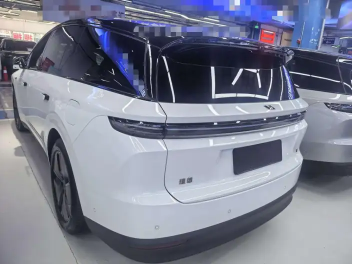 Li Auto i8 2025 Model Standard Edition – фото 4