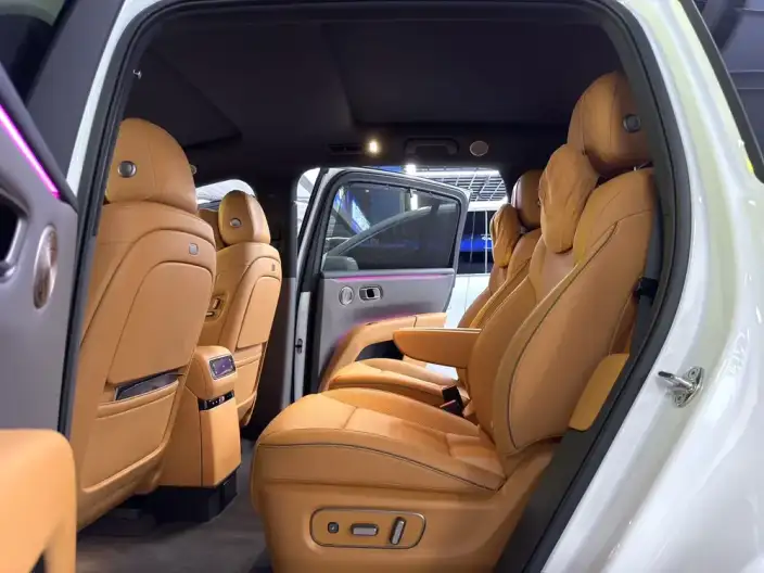 Li Auto i8 2025 Model Standard Edition – фото 8