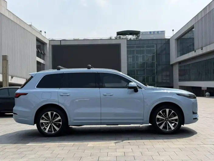 Li Auto ONE 2020 Model Extended Range 6 seat Edition – фото 6