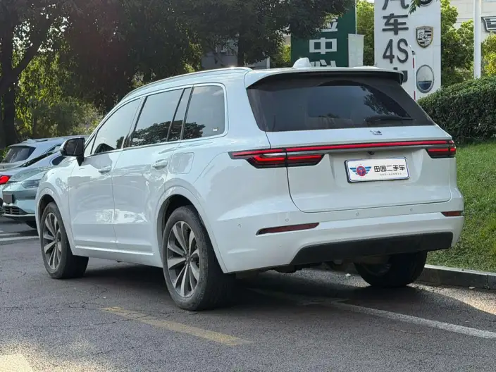 Li Auto ONE 2021 Model Extended Range 6 seat Edition – фото 4