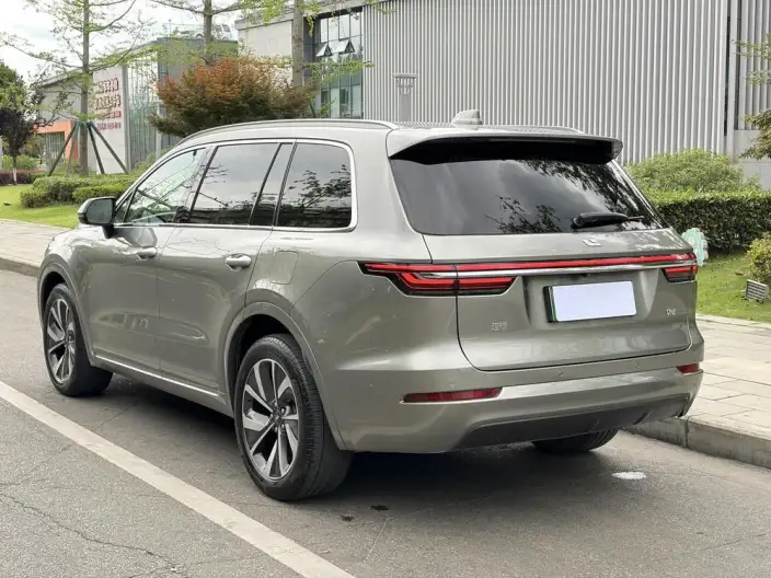 Li Auto ONE 2021 Model Extended Range 6 seat Edition – фото 4