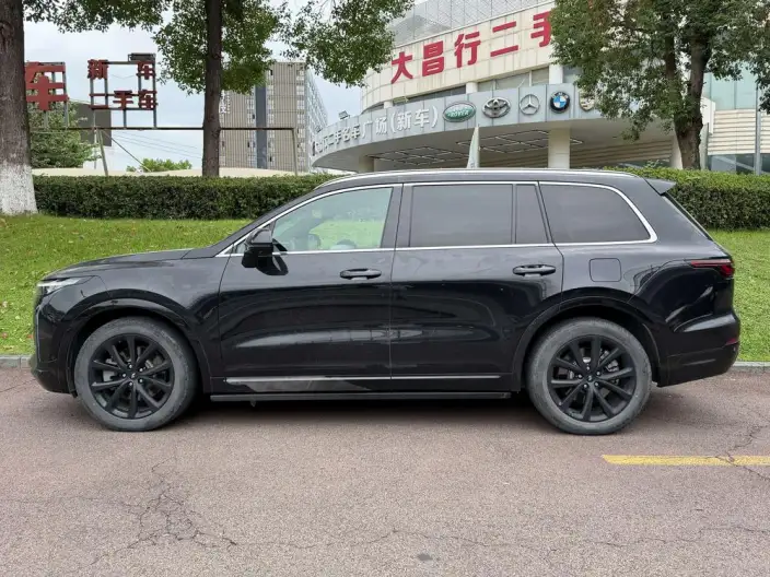 Li Auto ONE 2020 Model Extended Range 6 seat Edition – фото 3