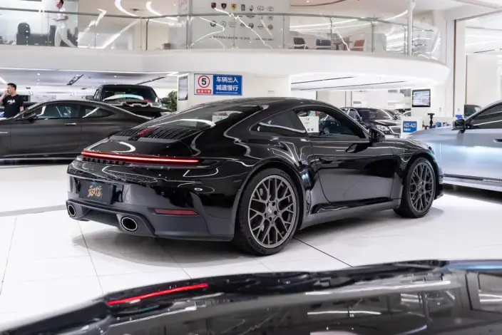 PORSCHE 911 2025 Model Carrera 3.0T – фото 6