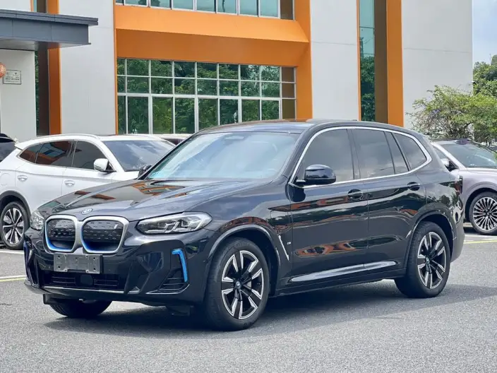 BMW iX3 2022 Model Leading Model – фото 1