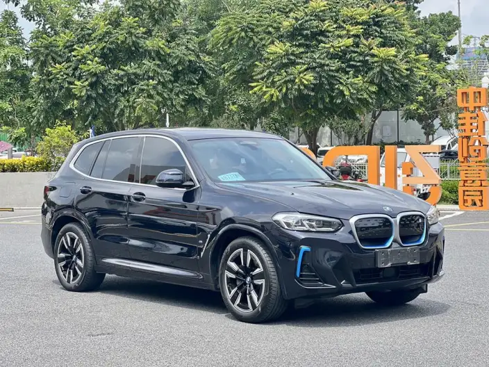 BMW iX3 2022 Model Leading Model – фото 3