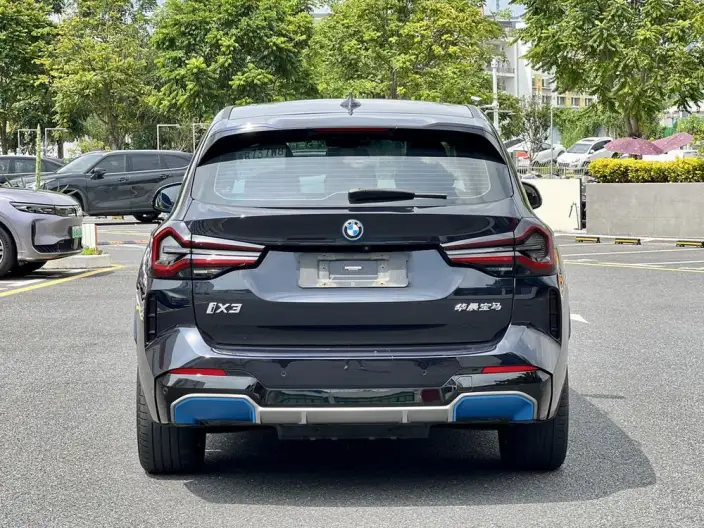 BMW iX3 2022 Model Leading Model – фото 5