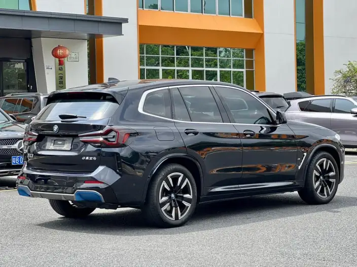 BMW iX3 2022 Model Leading Model – фото 6