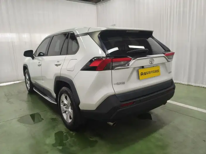 Toyota RAV4 2023 Model 2.0L CVT 2WD Urban Edition – фото 5