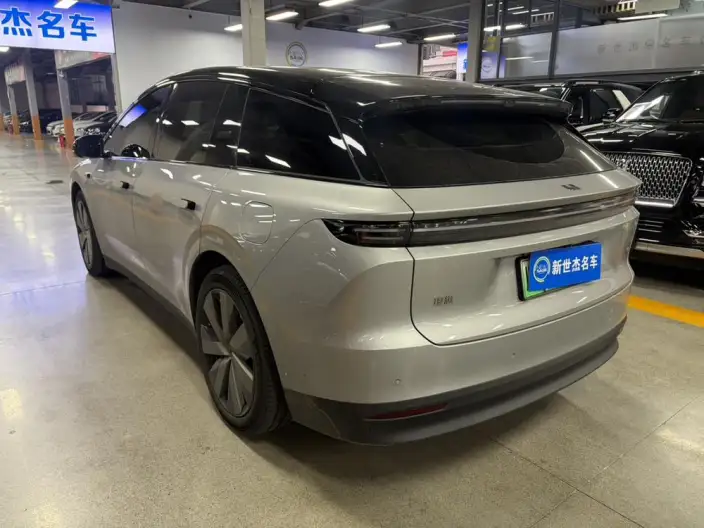 Li Auto i6 2025 Model 4WD Standard Edition – фото 4