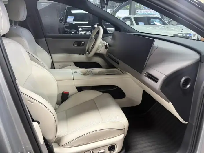 Li Auto i6 2025 Model 4WD Standard Edition – фото 9