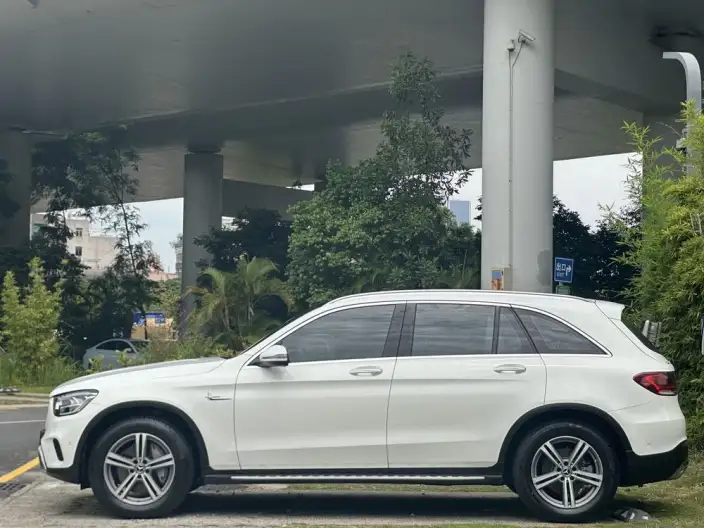 Mercedes-Benz GLC 2021 Model GLC 260 L 4MATIC Dynamic Model – фото 4