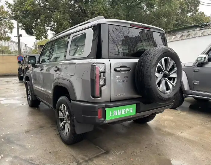 BAIC BJ40 2024 Model City Hunter Edition 2.0T Automatic 4WD Supreme Model – фото 4