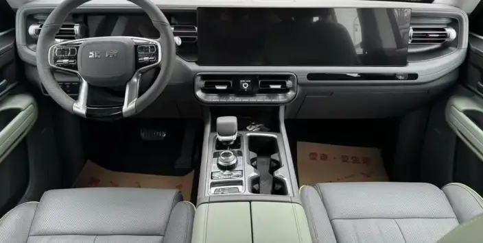 BAIC BJ40 2024 Model City Hunter Edition 2.0T Automatic 4WD Supreme Model – фото 7