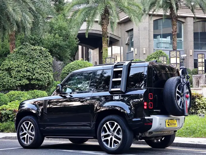 Land Rover Defender 2023 Model Facelift 90 3.0T P400 XS – фото 3