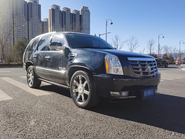 Cadillac Escalade 2010 6.0 Hybrid – фото 3