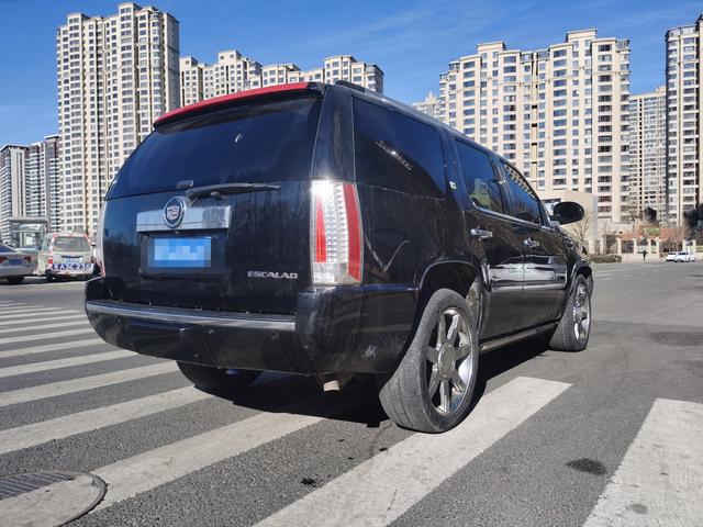 Cadillac Escalade 2010 6.0 Hybrid – фото 4