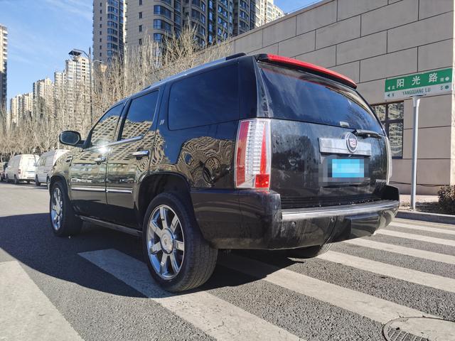 Cadillac Escalade 2010 6.0 Hybrid – фото 6