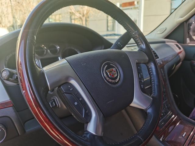 Cadillac Escalade 2010 6.0 Hybrid – фото 12