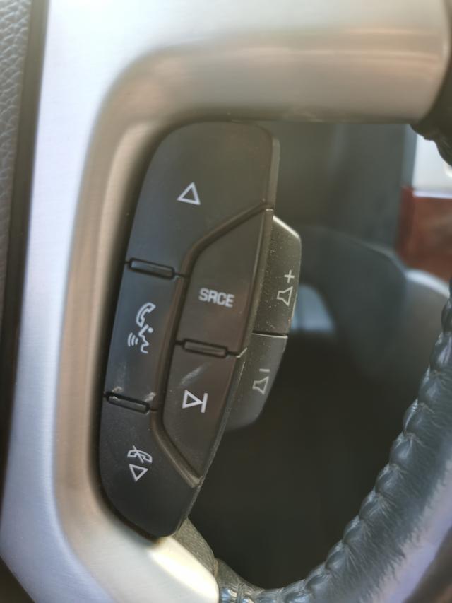 Cadillac Escalade 2010 6.0 Hybrid – фото 31