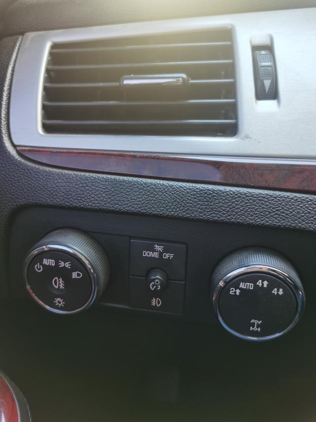 Cadillac Escalade 2010 6.0 Hybrid – фото 33