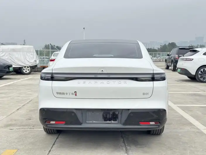 Leapmotor B01 2025 Model 160kW Smart Driving Edition – фото 4