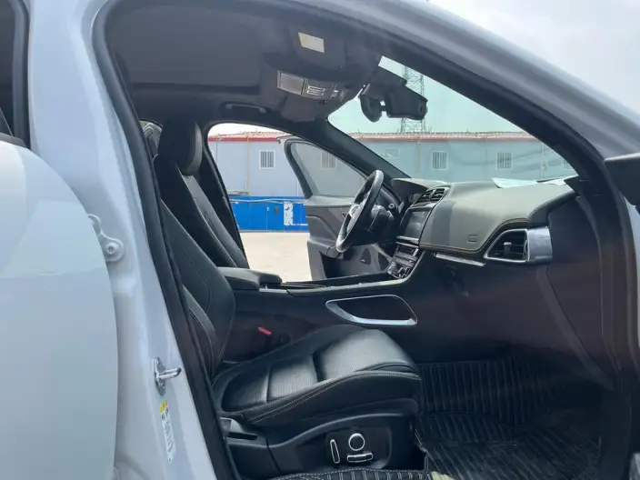 Jaguar F-PACE 2020 Model 2.0T 4WD 300 Sport Sports Edition – фото 8