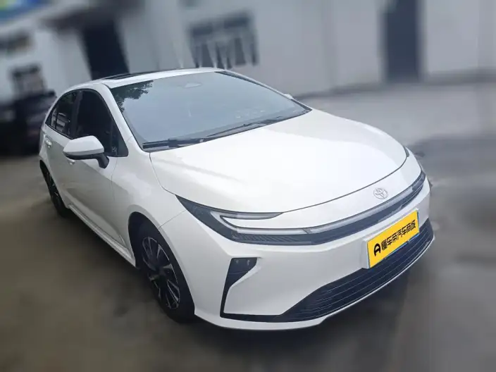 Toyota Corolla 2026 Model Intelligent Hybrid 1.8L E-CVT Elite Edition – фото 3