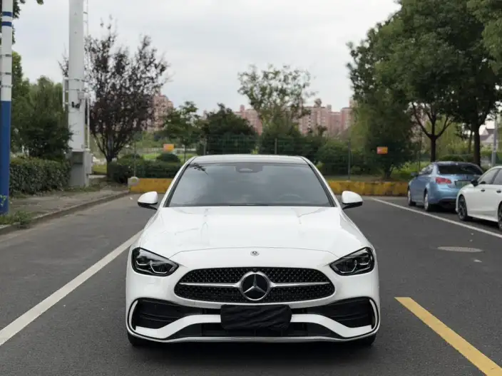 Mercedes-Benz C-Class 2025 Model C 260 L Sports Edition – фото 2