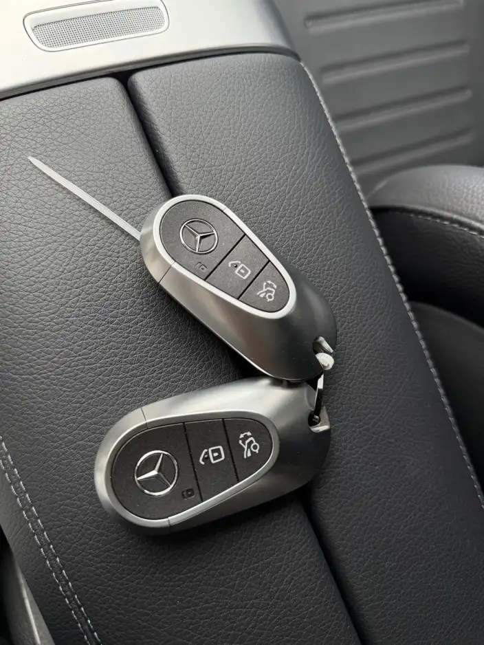 Mercedes-Benz C-Class 2025 Model C 260 L Sports Edition – фото 8