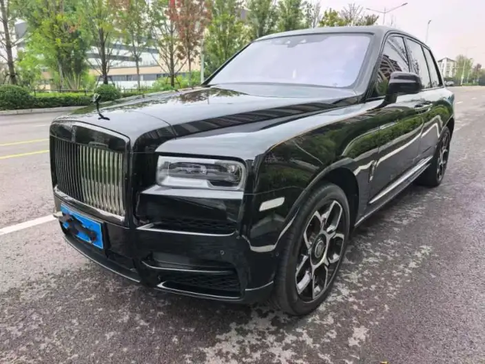 Cullinan 2020 Model Black Badge – фото 1