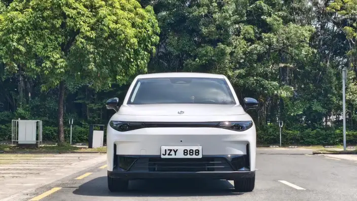 Leapmotor C10 2024 Model EV Edition 530 Comfort Edition – фото 2
