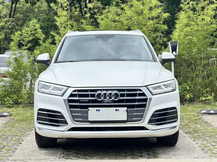 Audi Q5L 2020 Model 40 TFSI Rong Xiang Enterprising Model – фото 2