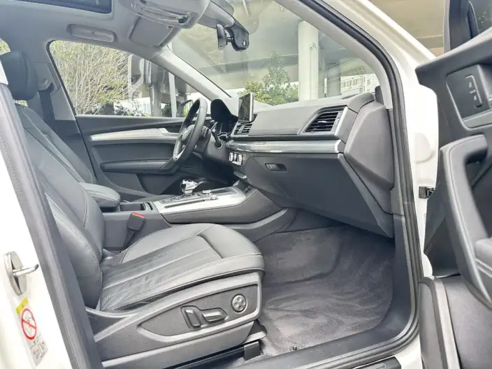 Audi Q5L 2020 Model 40 TFSI Rong Xiang Enterprising Model – фото 10