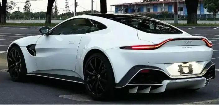 Vantage 2020 Model 4.0T V8 Coupe – фото 7