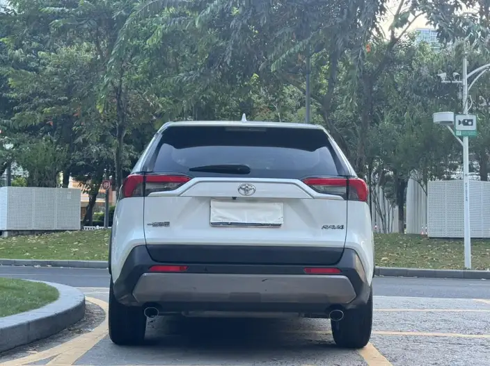 Toyota RAV4 2021 Model 2.0L CVT 2WD Fashion edition – фото 6