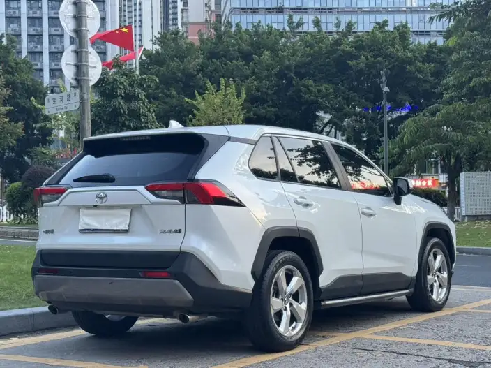 Toyota RAV4 2021 Model 2.0L CVT 2WD Fashion edition – фото 7
