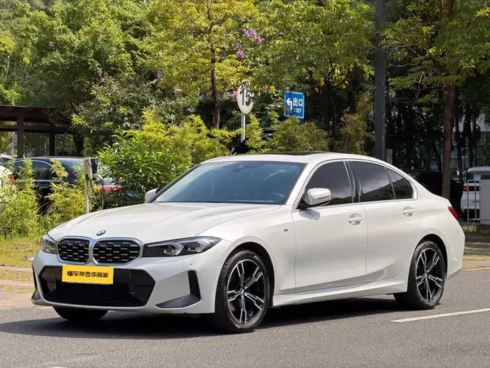 BMW 3 Series 2023 Model 325i M Sports Set – фото 1