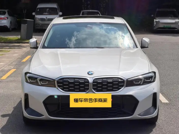 BMW 3 Series 2023 Model 325i M Sports Set – фото 2