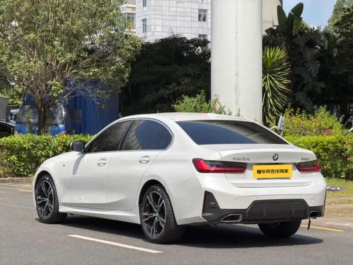 BMW 3 Series 2023 Model 325i M Sports Set – фото 5