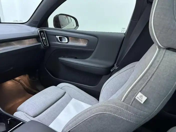 Volvo C40 EV 2023 Model Long Battery Life Pro Edition – фото 9