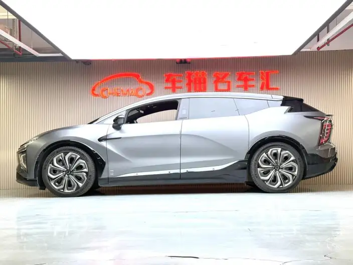 HiPhi X 2021 Model Performance version 6 seat – фото 3