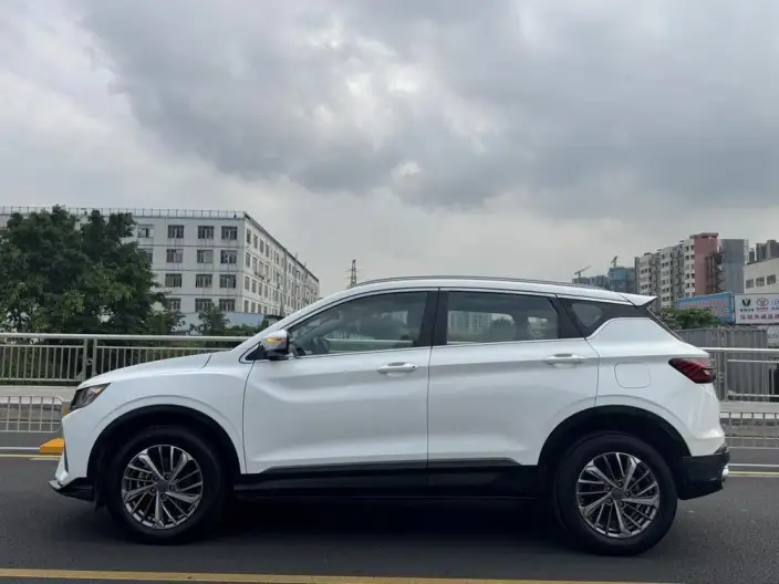 Geely Binyue 2021 Model 240T DCT Platinum edition – фото 4