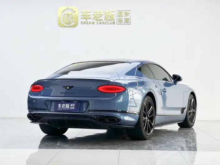 Continental 2022 Model 4.0T GT V8 – фото 6