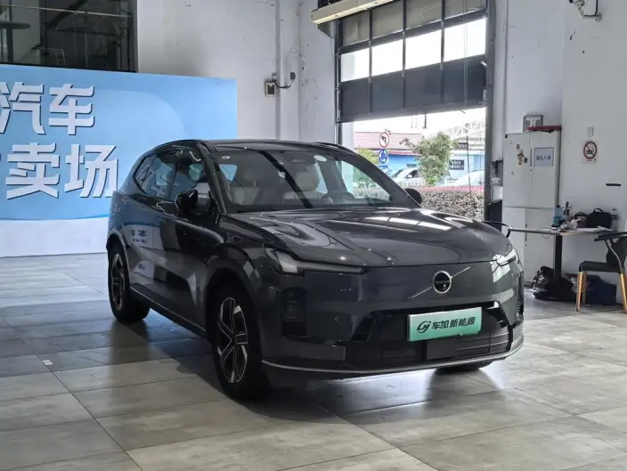 Volvo XC70 2026 Model 2WD Long Battery Life Pro Core – фото 3