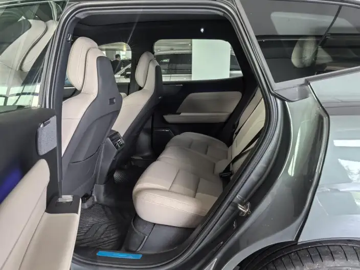 Volvo XC70 2026 Model 2WD Long Battery Life Pro Core – фото 10