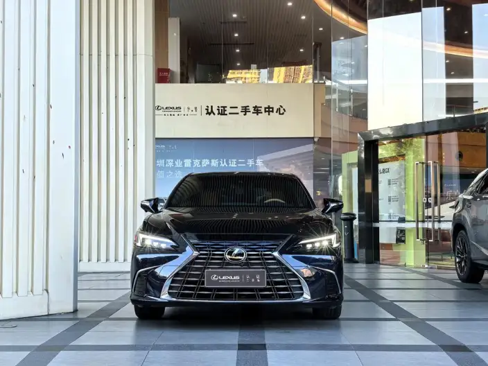 Lexus ES 2025 Model 200 Premium – фото 2