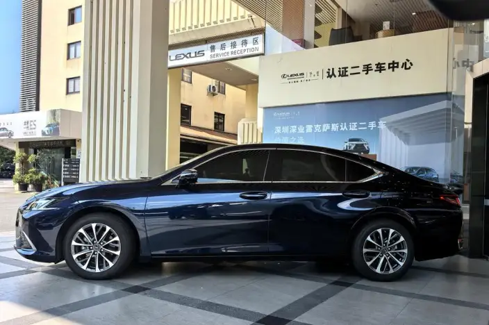 Lexus ES 2025 Model 200 Premium – фото 3