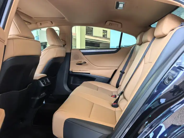 Lexus ES 2025 Model 200 Premium – фото 10