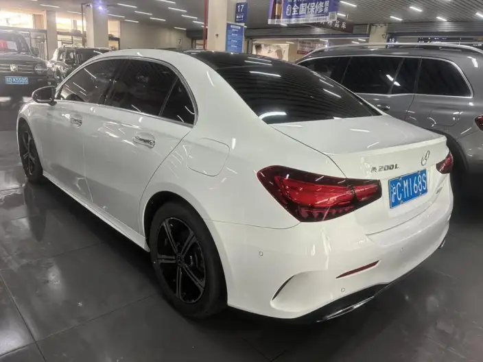 Mercedes-Benz A-class 2023 Model A 200 L Sports sedan Fashion Edition – фото 4